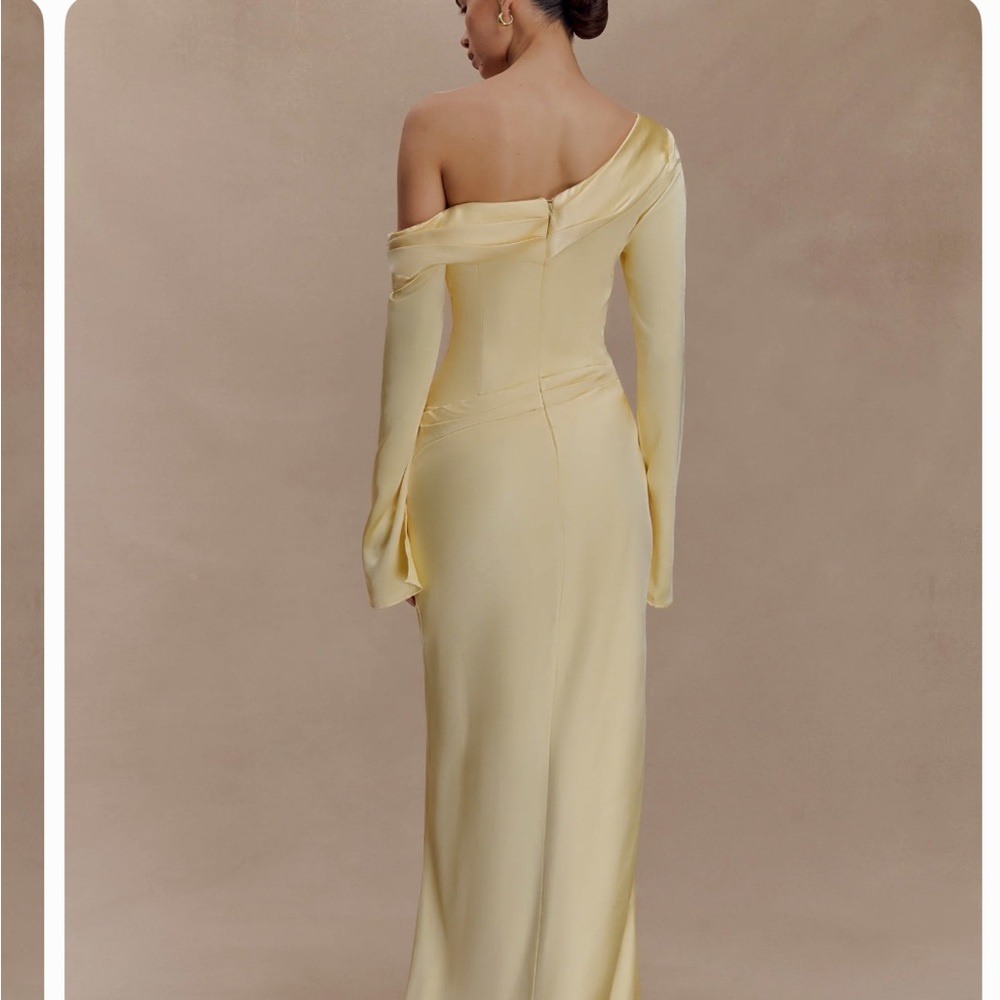 MESHKI DRESS
NEVER WORN
PERFECT FOR WEDDINGS! - Picture 4 of 5